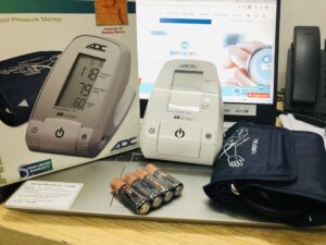 máy đo huyết áp 6021