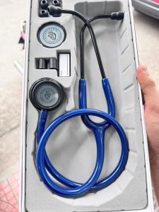 ỐNG NGHE HIPPOCRATES MÀU XANH NAVY – GIÁ SINH VIÊN, CHẤT LƯỢNG BÁC SĨ