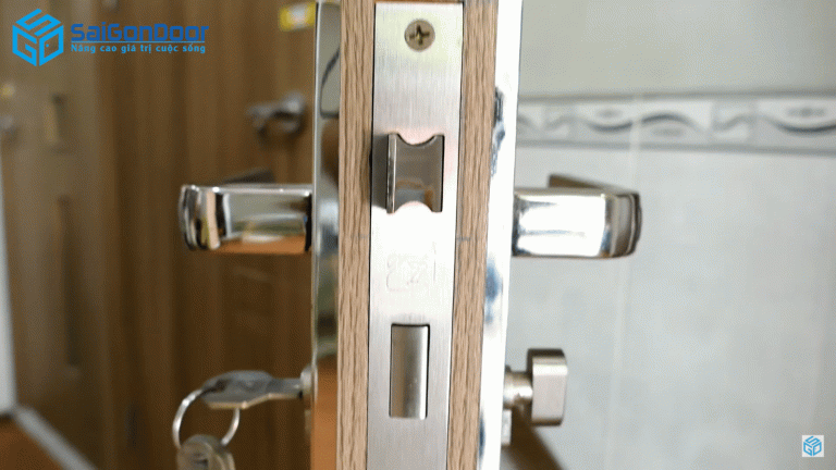 Cửa gỗ công nghiệp MDF Melamine chạy chỉ nhôm Mẫu khóa cửa gỗ công nghiệp MDF Melamine