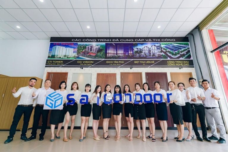 CEO TRAN VAN LAM 10 Nhan vien SaiGonDoor 3