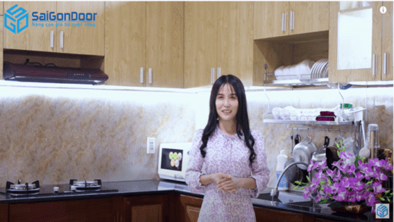 MẪU TỦ BẾP, KỆ BẾP BẰNG GỖ CÔNG NGHIỆP SAIGONDOOR ĐƯỢC SỬ DỤNG TRONG NHIỀU NĂM VẪN BỀN ĐẸP