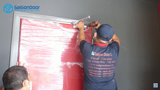 Gắn tay co thủy lực Hafele vào cánh và khung bao Gắn tay co thủy lực Hafele vào cánh và khung bao