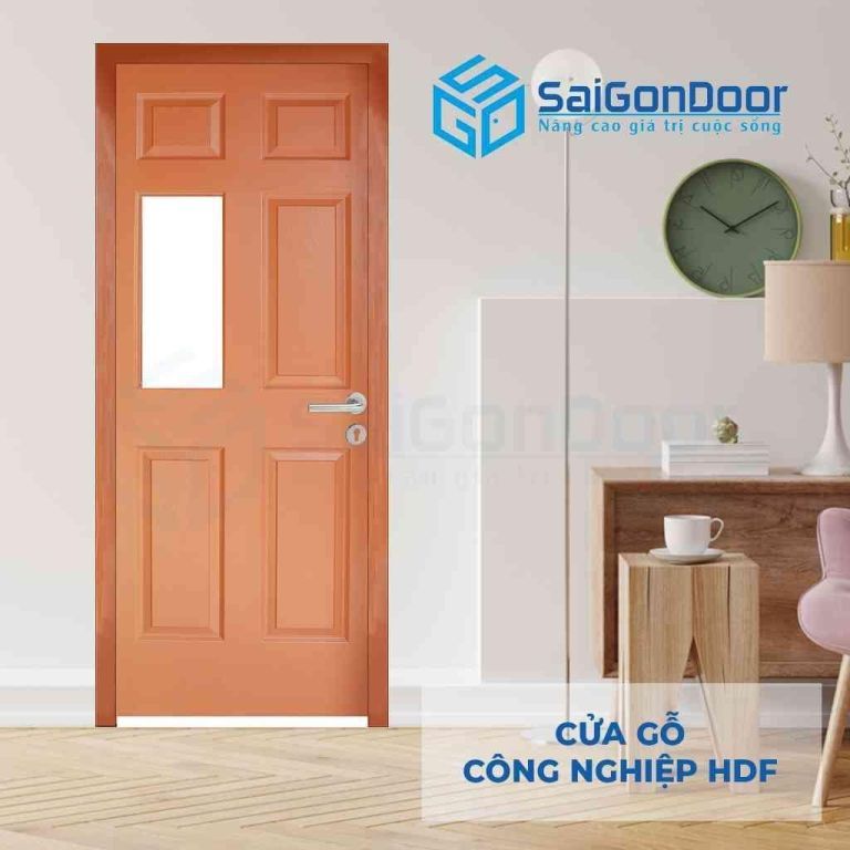 Vệ sinh cửa gỗ thường xuyên sẽ giúp cửa luôn đẹp như mới Hướng Dẫn Bảo Quản Và Vệ Sinh Cửa Gỗ