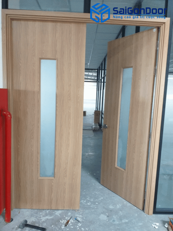 Mẫu cửa nhựa giả gỗ và khuôn cửa Mẫu cửa nhựa giả gỗ và khuôn cửa