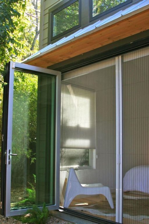 Cách Vệ Sinh Cửa Lưới Chống Muỗi & 4 Lưu Ý Quan Trọng 7 Cửa lưới chống muỗi inox
