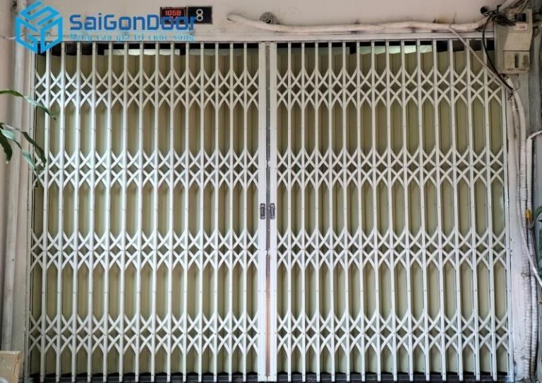 Cửa Xếp Đài Loan - Bảng Báo Giá Cập Nhật Chi Tiết T12/2024 23 Hoạt động đóng mở êm ái, mượt mà