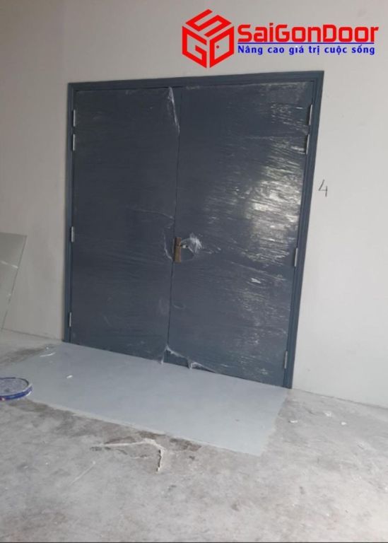 Hình ảnh thi công thực tế cửa gỗ chống cháy Hình ảnh thi công thực tế cửa gỗ chống cháy