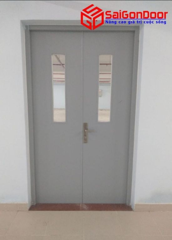 Hình ảnh thi công thực tế cửa gỗ chống cháy Hình ảnh thi công thực tế cửa gỗ chống cháy