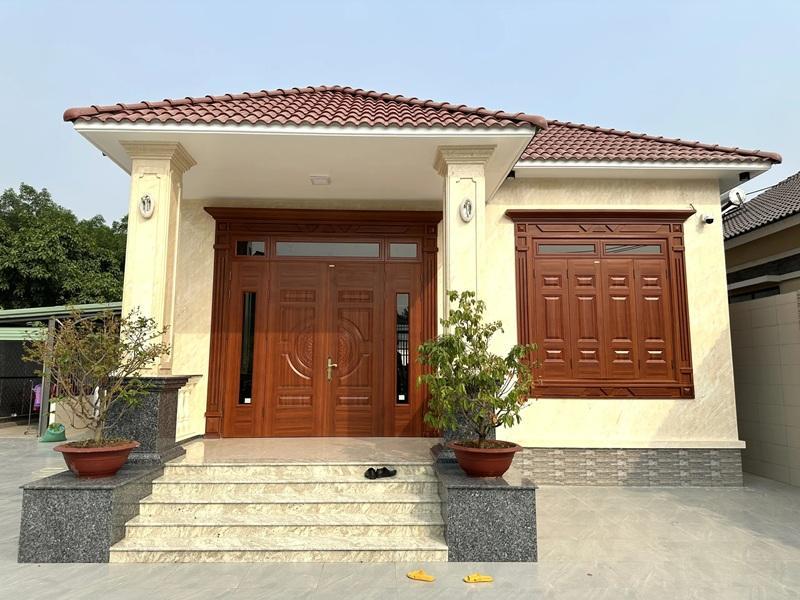 Mẫu cửa thép vân gỗ Đồng Nai 4 cánh lớn cho cửa chính