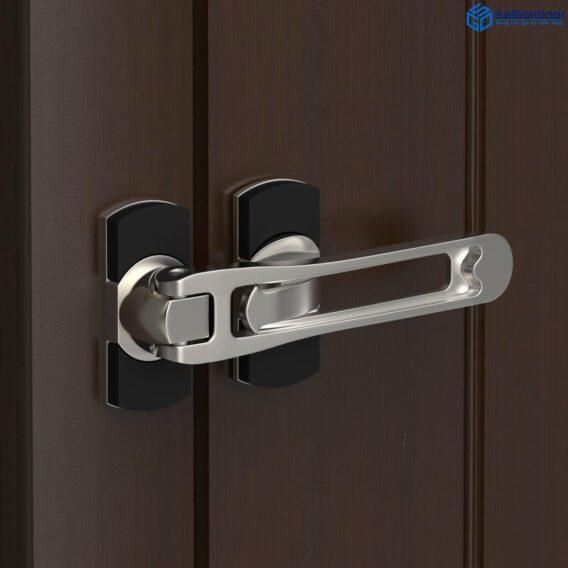 Chốt cửa là phụ kiện quen thuộc với mỗi gia đình