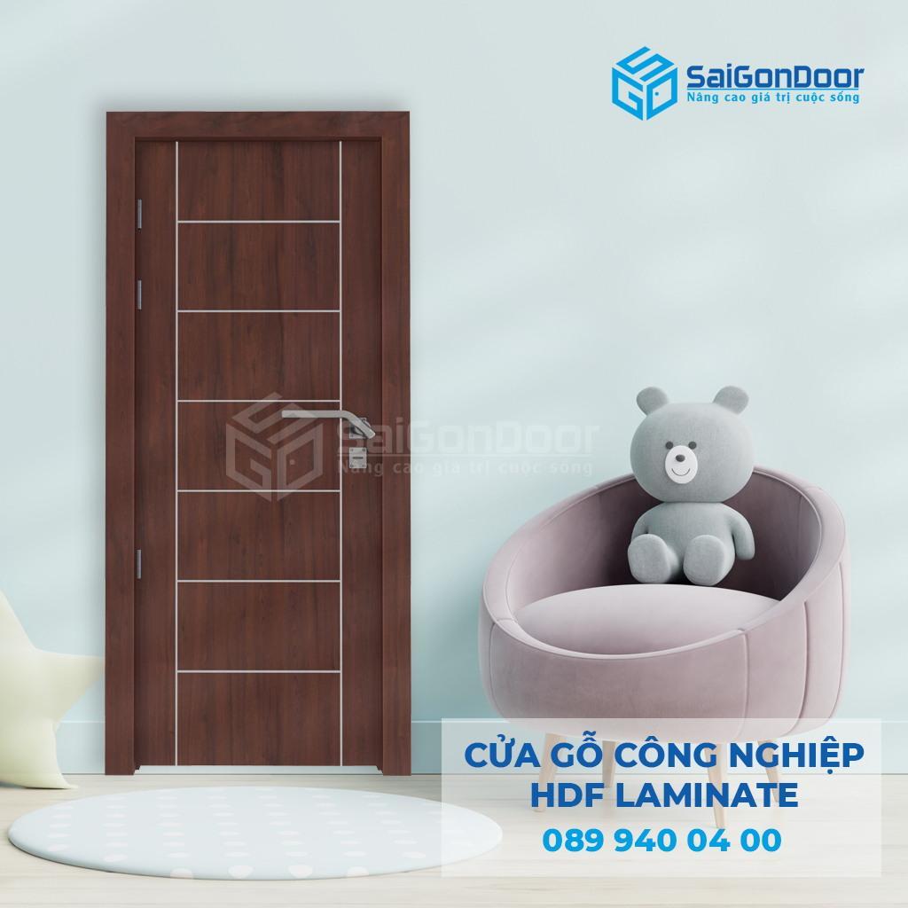 Cua-go-HDF-Laminate-P1R8-SGD.jpg