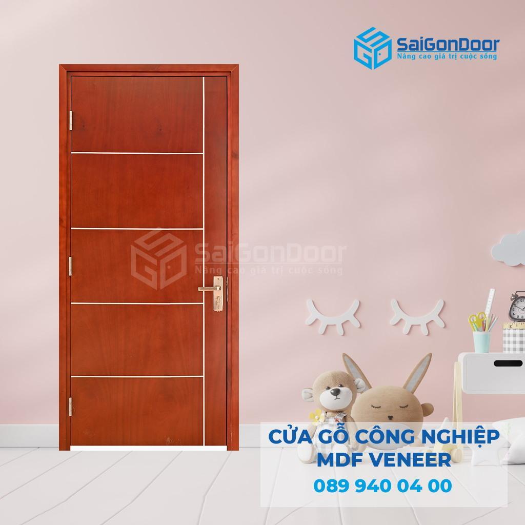 Cua-go-MDF-Veneer-P1R5-xoan-dao-3-SGD.jpg