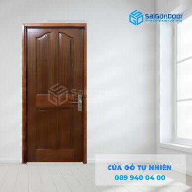Cửa gỗ tự nhiên tại Quận 10