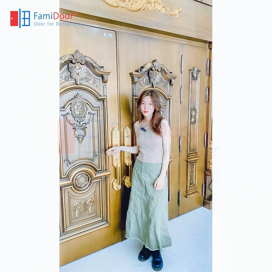 Cửa thép vân gỗ cho cửa chính biệt thự
