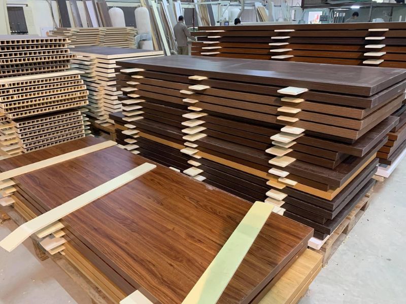 Cập nhật bảng giá mới nhất cửa nhựa composite tại Đồng Nai 1 Cửa nhựa composite tại Đồng Nai được đánh giá cao về cấu tạo