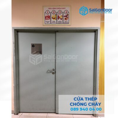 co nen mua cua thep chong chay cho nha o