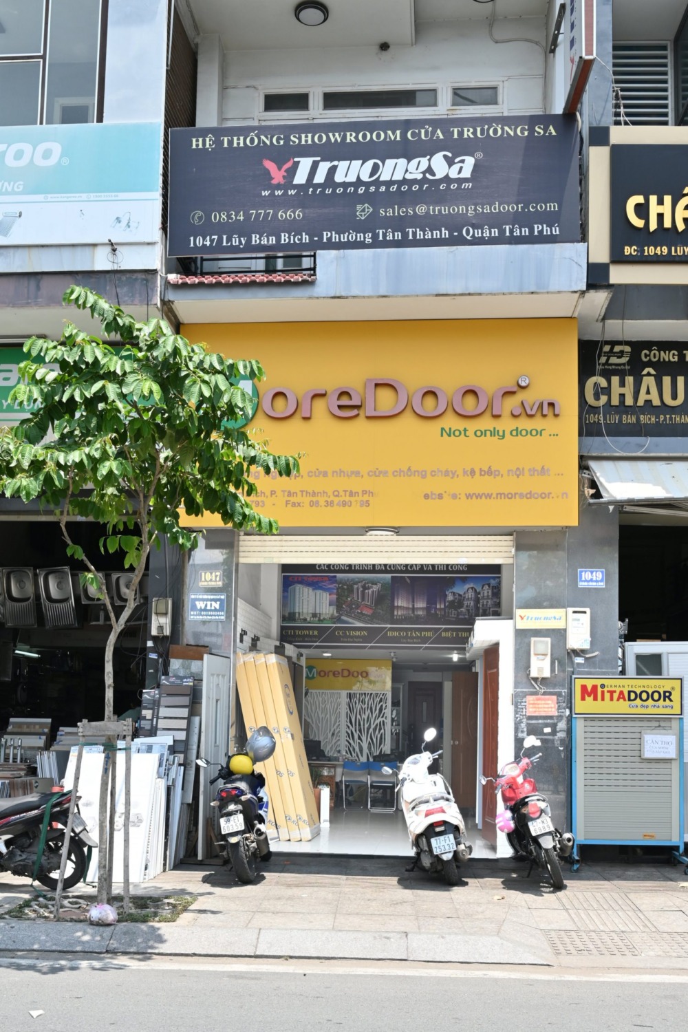 Showroom Ore Door - Quận Tân Phú tìm mua cửa chống cháy tại Tân Phú