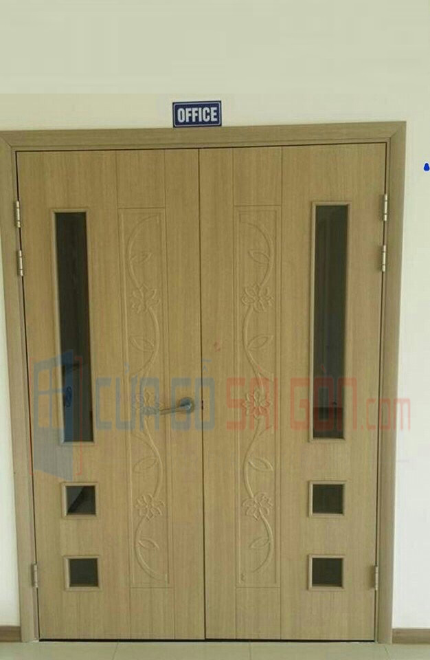 Cửa gỗ cao cấp dùng làm cửa văn phòng Cửa gỗ cao cấp dùng làm cửa văn phòng