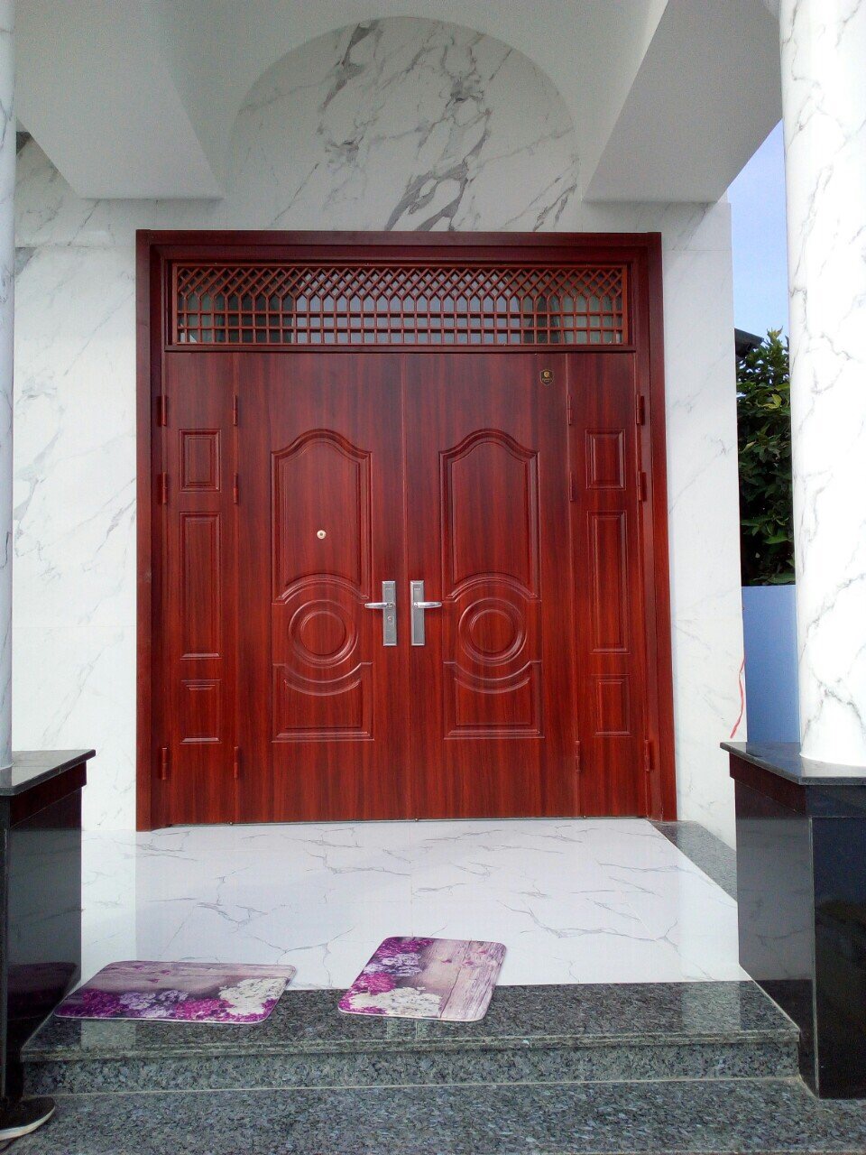 Cửa gỗ chống cháy thiết kế sang trọng Cửa gỗ chống cháy thiết kế sang trọng