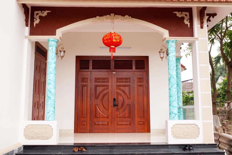 Cửa chống cháy vân gỗ đẹp đẽ, sang trọng Cửa chống cháy vân gỗ đẹp đẽ, sang trọng