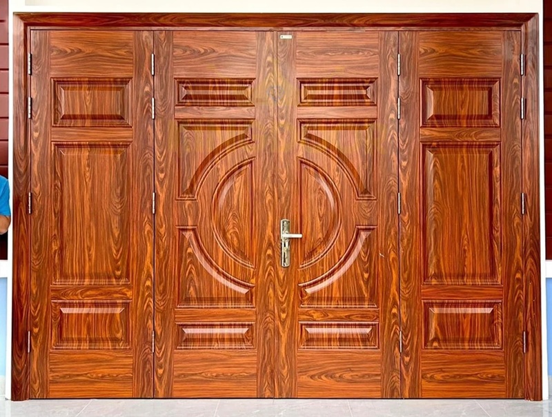 Cửa 4 cánh đặt lắp đặt tại cửa mặt tiền