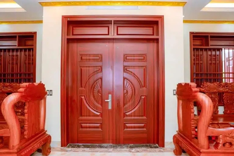 Mẫu cửa thép vân gỗ Tây Ninh cho không gian sống hiện đại