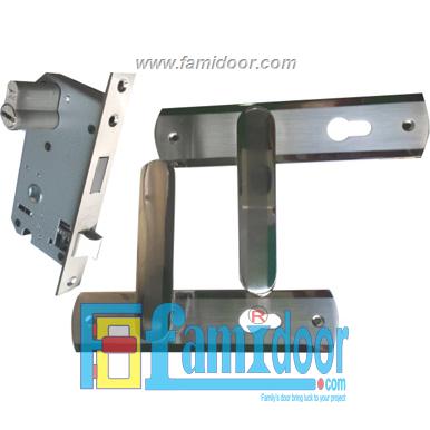 Khóa cửa cốt dài K5930 ZANI tại Showroom Famidoor 0824.400.400