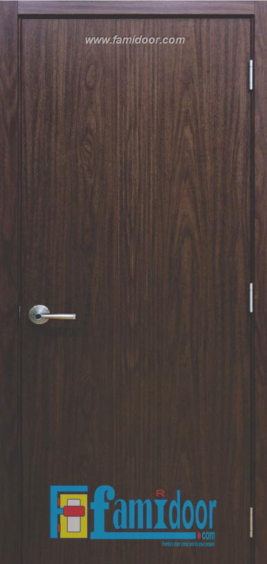 Cửa gỗ MDF LAMINATE M1 tại Showroom Famidoor 0818.400.400