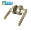 Khóa cửa tay gạt V688 VIKINI tại Showroom Famidoor rất được ưa chuộng hiện nay do tính tiện lợi khi mở đóng cửa, rất thích hợp dùng cho cửa phòng khách, cửa phòng ngủ, cửa nhà vệ sinh…