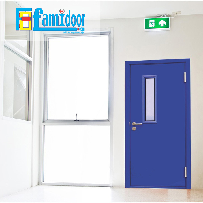 Cửa thép chống cháy TCC-P1G1AB ở Showroom Famidoor thường được làm từ vật liệu thép chất lượng cao. Cửa thép chống cháy có khả năng chịu nhiệt tốt để có thể chịu đựng trong môi trường có nhiệt độ cao khi hỏa hoạn xảy ra.