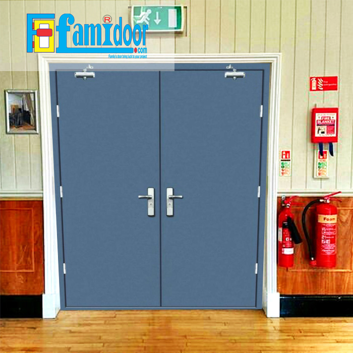 Cửa thép chống cháy TCC-P3 ở Showroom Famidoor thường được làm từ vật liệu thép chất lượng cao. Cửa thép chống cháy có khả năng chịu nhiệt tốt để có thể chịu đựng trong môi trường có nhiệt độ cao khi hỏa hoạn xảy ra.