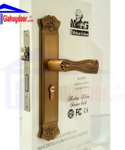 Khóa cửa biệt thự cao cấp