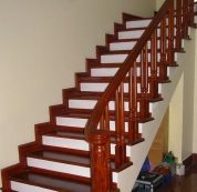 CẦU THANG GỖ CT02 . Cầu thang gỗ bền đẹp, sang trọng.