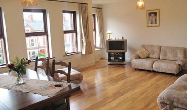 Gỗ Oak có thể được ứng dụng làm sàn gỗ
