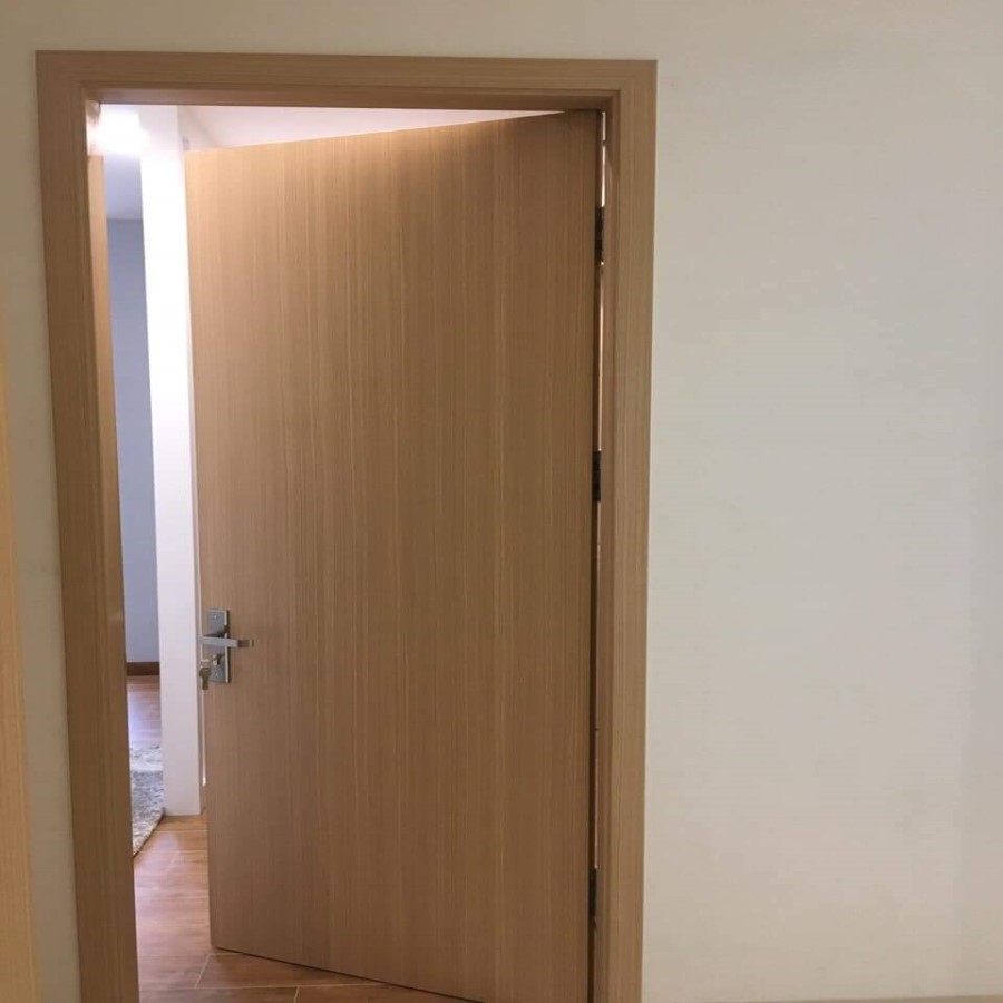 Hình ảnh thực tế cửa phòng ngủ nhựa composite - mẫu 3 cửa phòng ngủ composite
