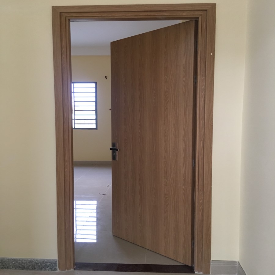 Hình ảnh thực tế cửa phòng ngủ nhựa composite - mẫu 4 cửa phòng ngủ composite