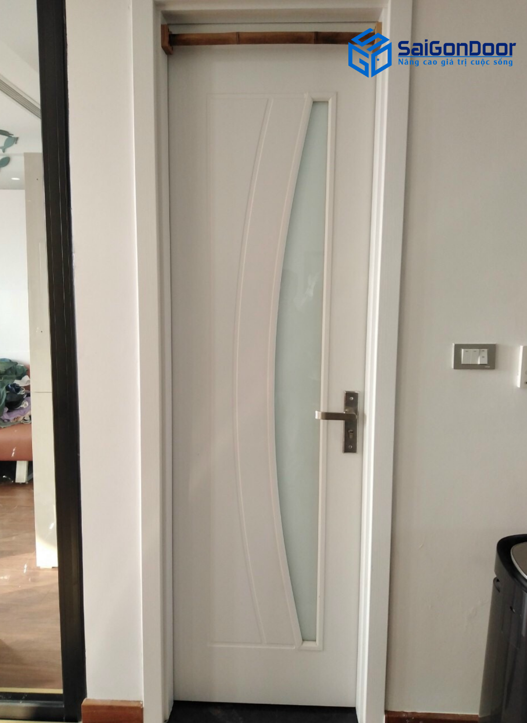 Mẫu cửa nhựa giả gỗ cho nhà vệ sinh Mẫu cửa nhựa giả gỗ cho nhà vệ sinh