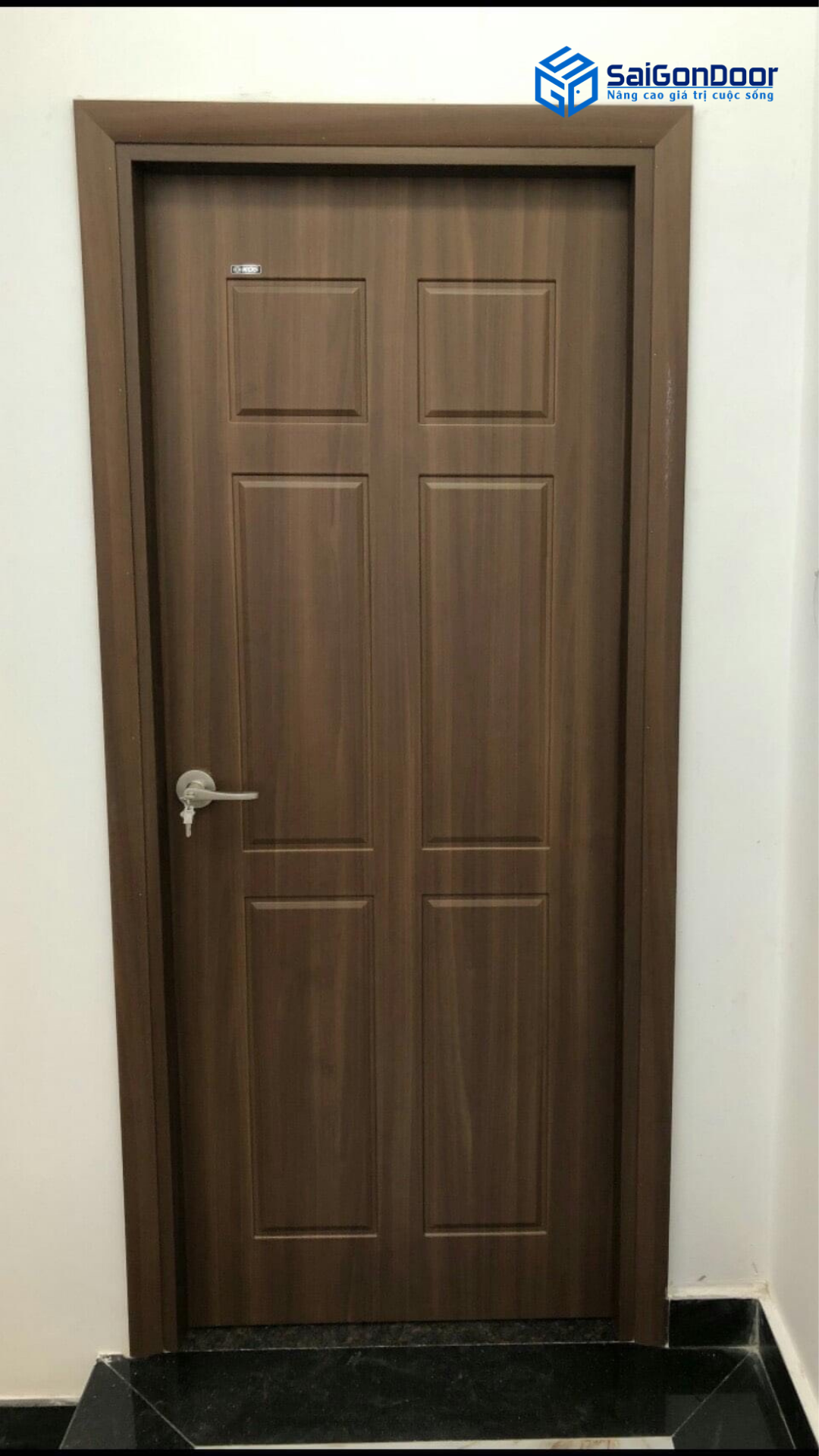 Mẫu cửa toilet thực tế 2 Mẫu cửa toilet thực tế 2