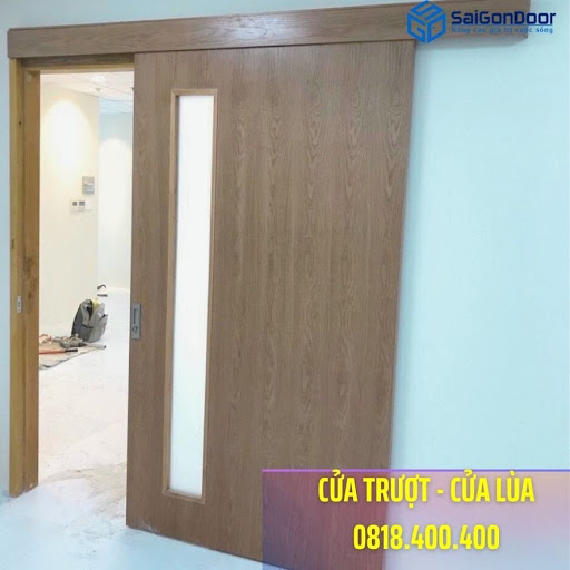 Mẫu cửa lùa có ô kính hiện đại Mẫu cửa lùa có ô kính hiện đại