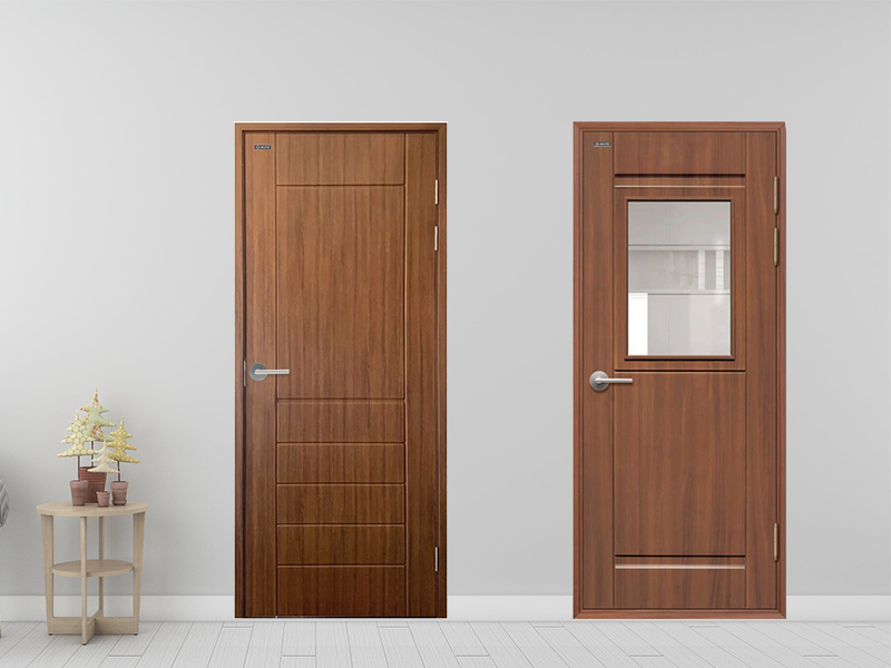 So sánh cửa composite ép tấm với cửa nhựa ABS về khả năng chống nước