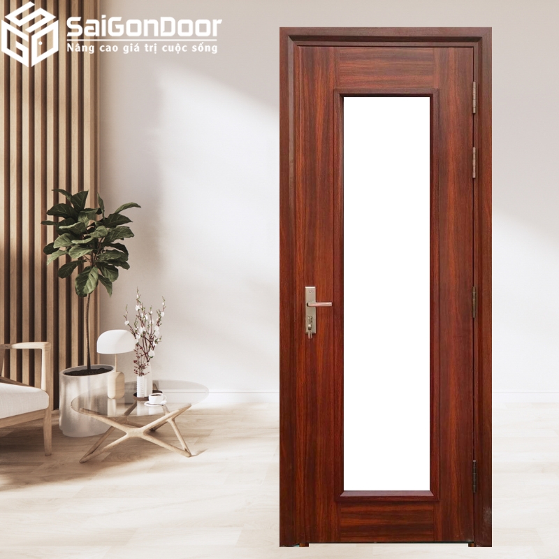 Cửa có ô kính lấy ánh sáng tự nhiên