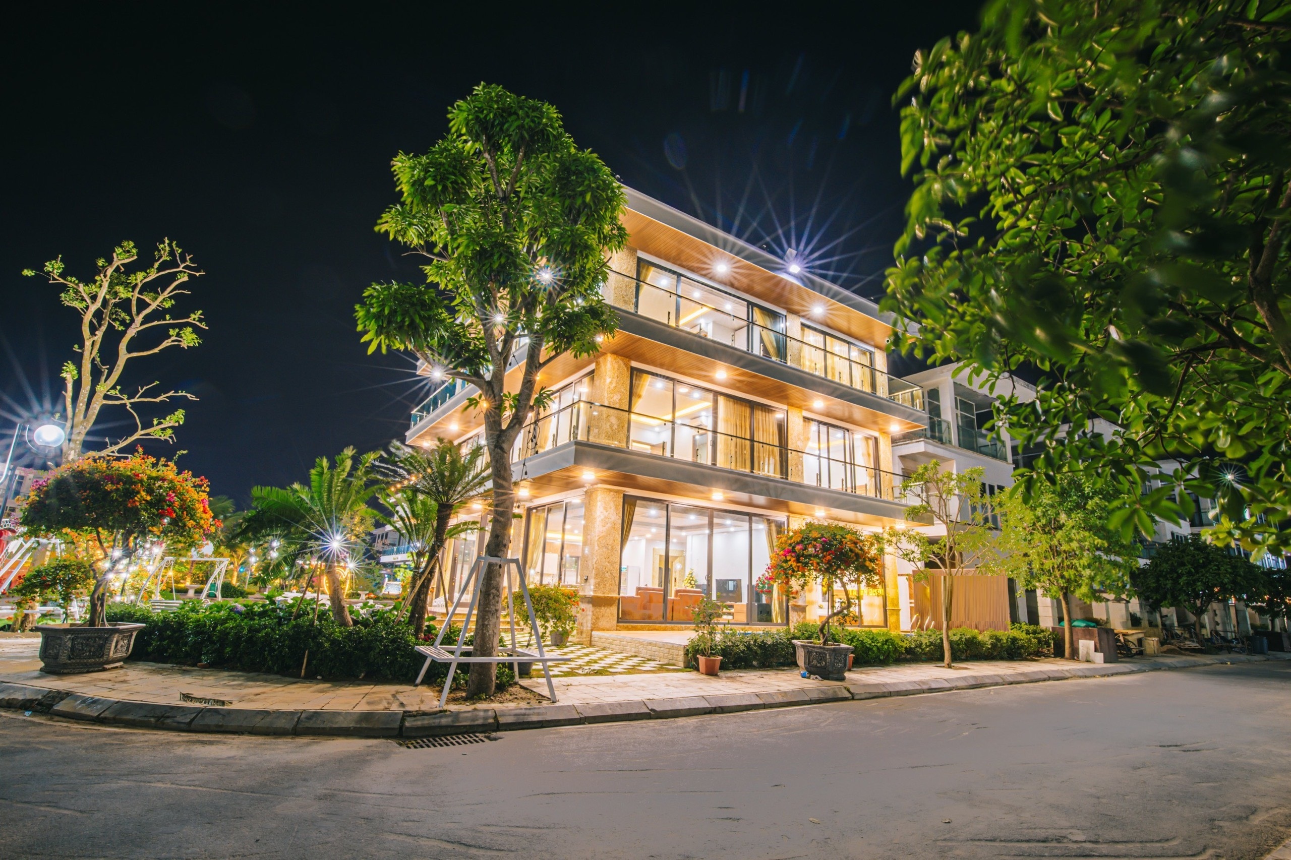 Villa 10 Phòng Ngủ Có Thang Máy - Sân Vườn Rộng 26 Villa 10 Phòng Ngủ Có Thang Máy - Sân Vườn Rộng - Ảnh 24
