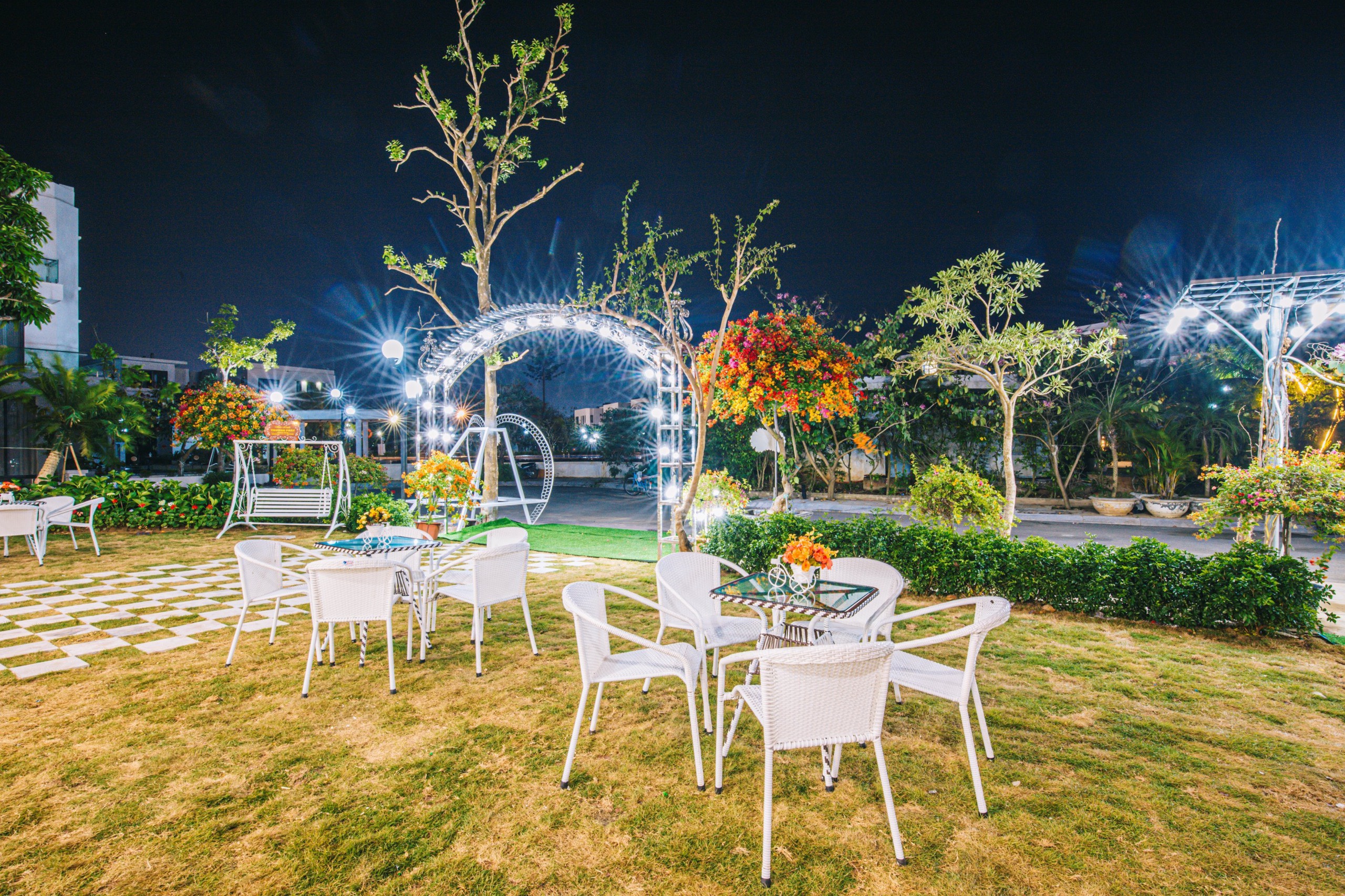 Villa 10 Phòng Ngủ Có Thang Máy - Sân Vườn Rộng 9 Villa 10 Phòng Ngủ Có Thang Máy - Sân Vườn Rộng - Ảnh 7