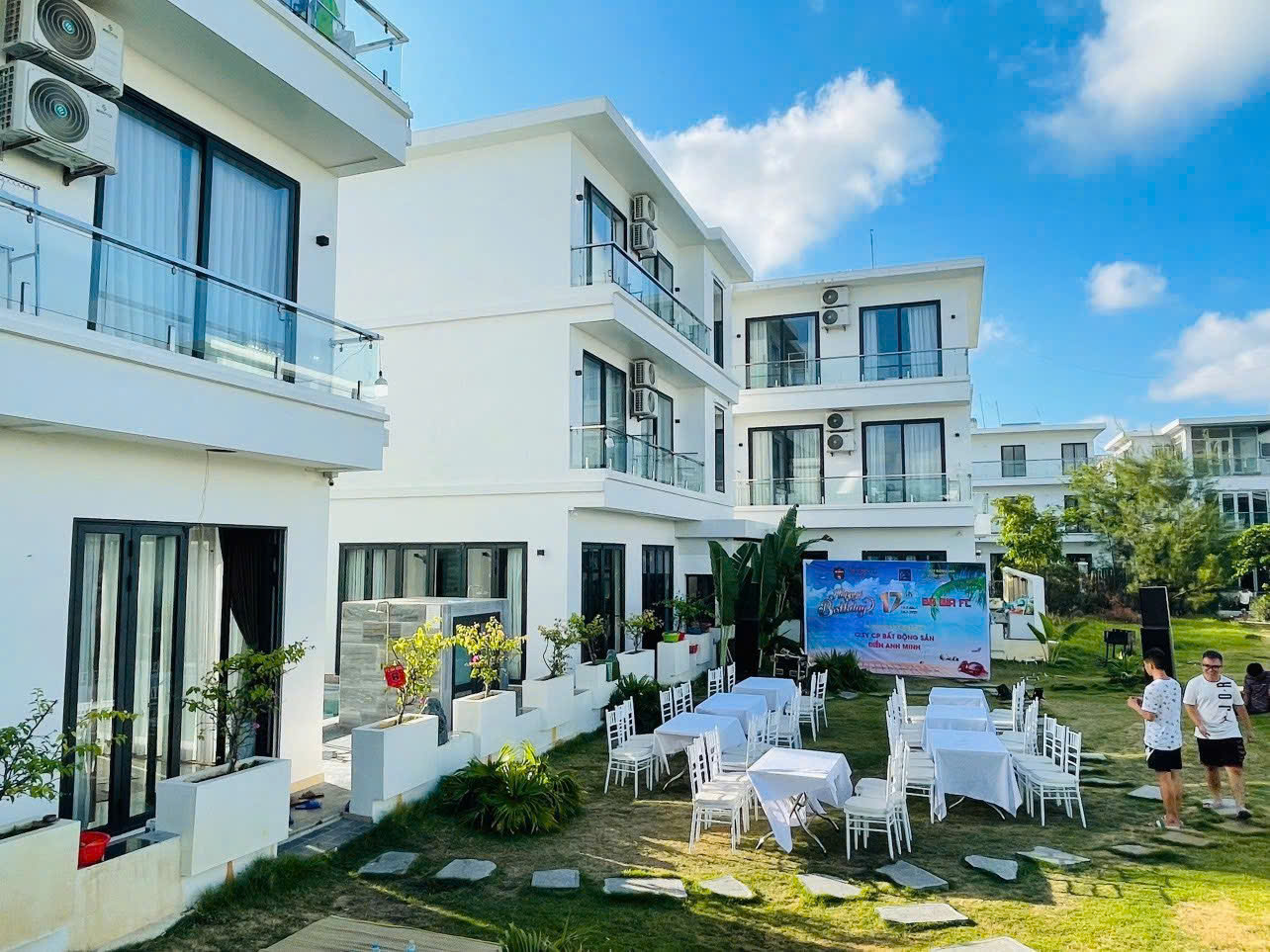Villa 7 Phòng Ngủ Đôi - Có Sân Vườn Đẳng Cấp 1000m2 13 Villa 7 Phòng Ngủ Đôi - Có Sân Vườn Đẳng Cấp 1000m2 - Ảnh 11