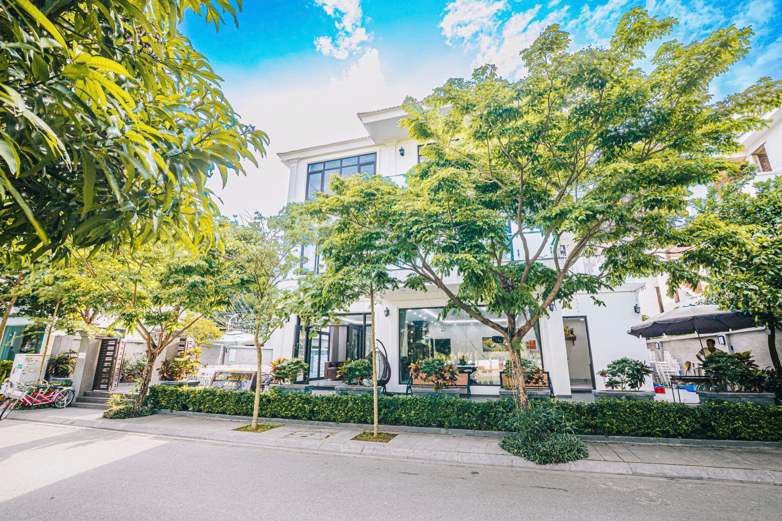 Villa 10 Phòng Ngủ - 500m2: Phòng Siêu Đẹp Có Bàn BI_A 3 Villa 10 Phòng Ngủ - 500m2: Phòng Siêu Đẹp Có Bàn BI_A