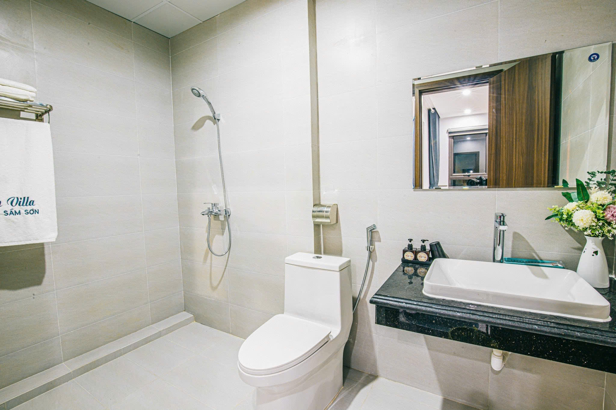 Villa 9 Phòng Ngủ Đẹp Bể Bơi To Rộng 23 Villa 9 Phòng Ngủ Đẹp Bể Bơi To Rộng - Ảnh 21