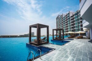 bể bơi ks grand hotel
