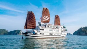 du thuyền 4 sao hạ long