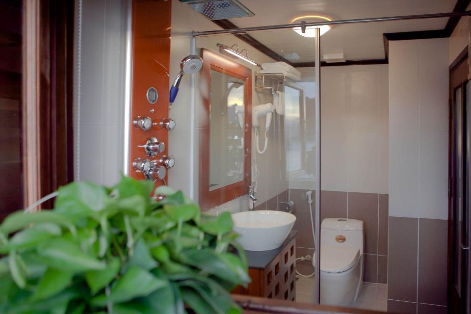 du thuyền 4 sao hạ long du thuyền 4 sao hạ long