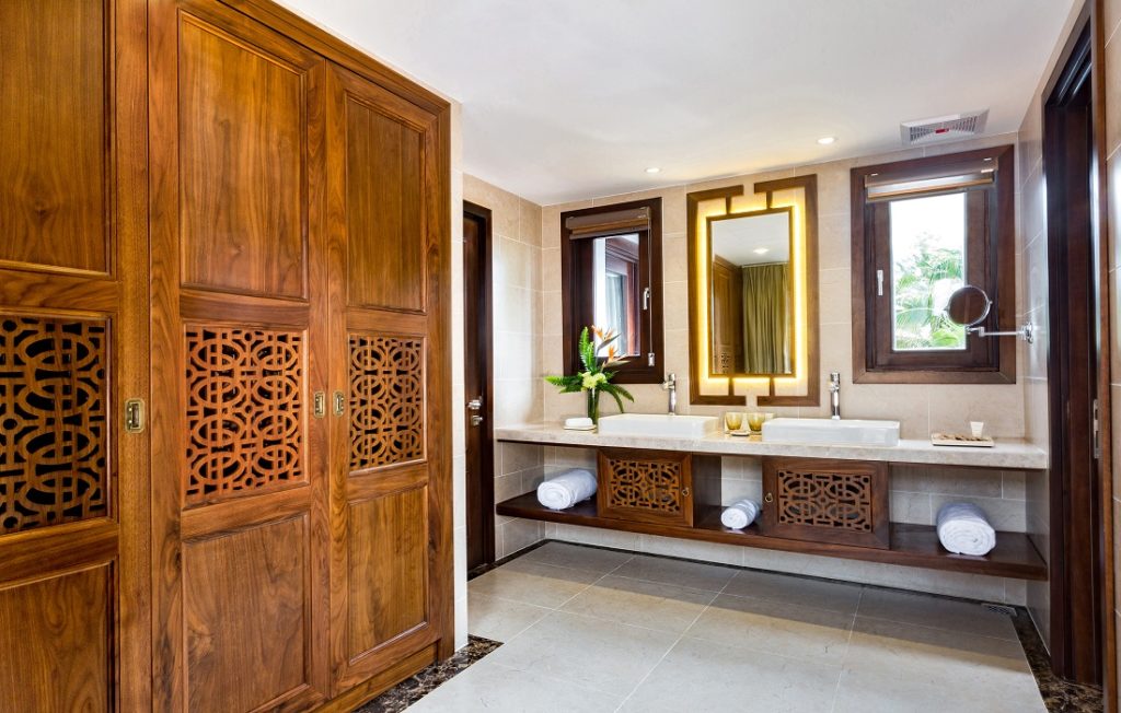 Villa Master Bathroom copy